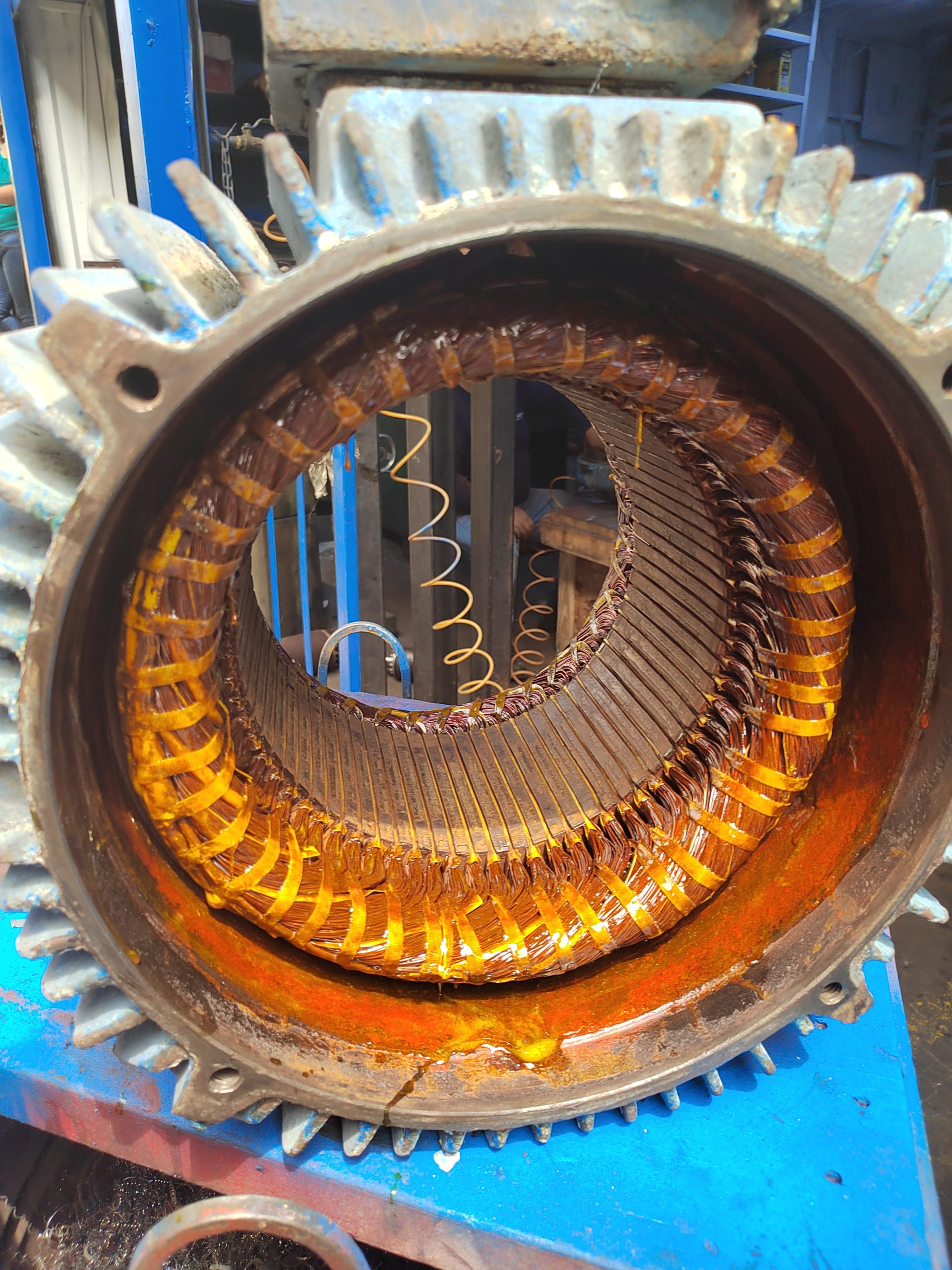 rebobinado de motores electricos industriales en taller de lima
